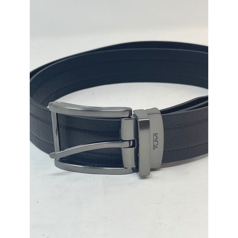 Tumi Reversible Leather Belt Mens 41 Black Brown Excellent Gunmetal Buckle 15439